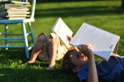 Kids Reading Books